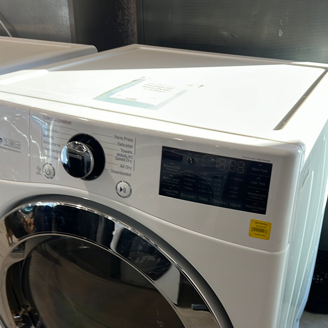 7.4 Cu. Ft. 12-Cycle Smart Wi-Fi Gas SteamDryer with Sensor Dry and TurboSteam