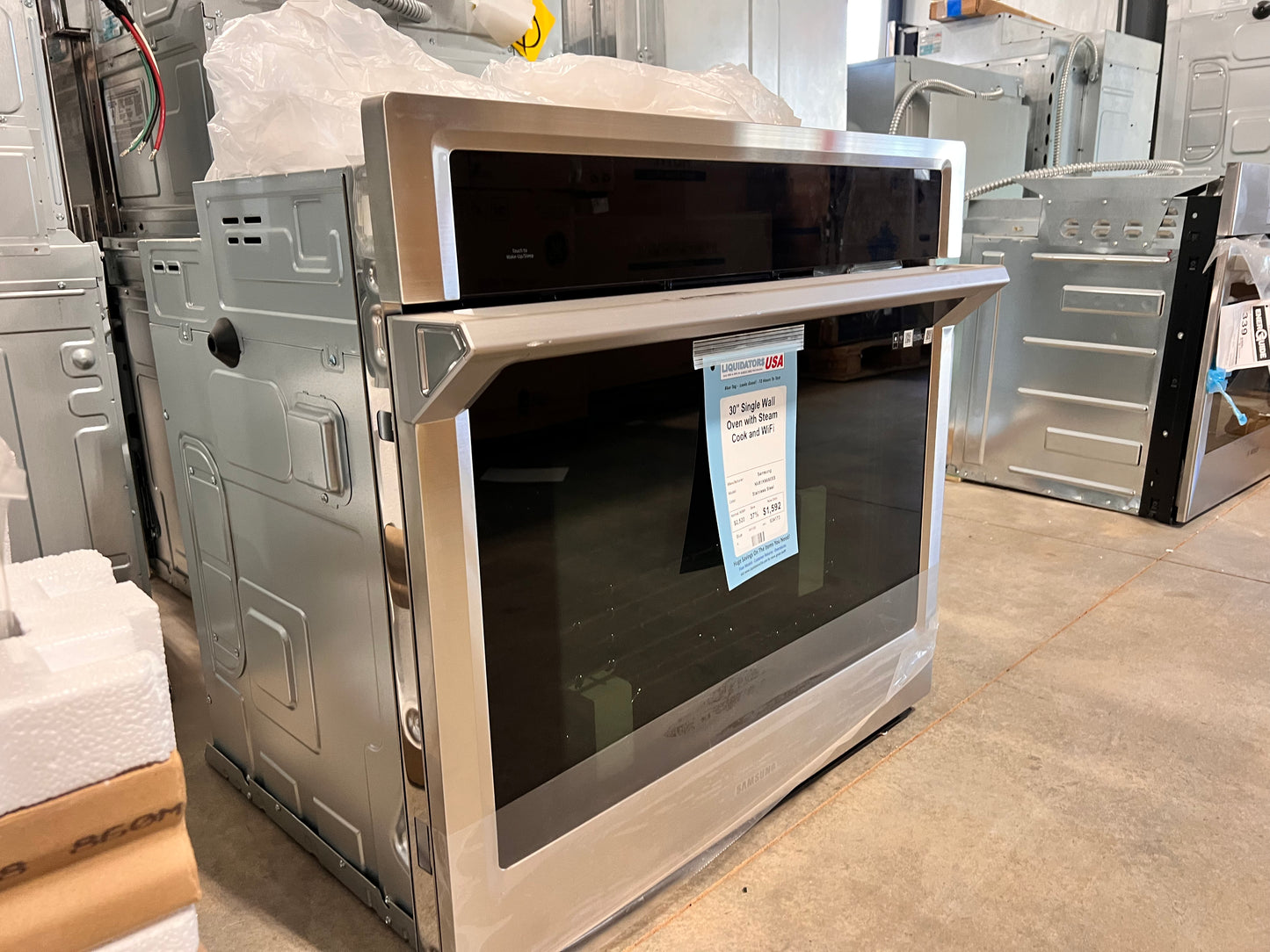 30" Single Wall Oven with Steam Cook and WiFi